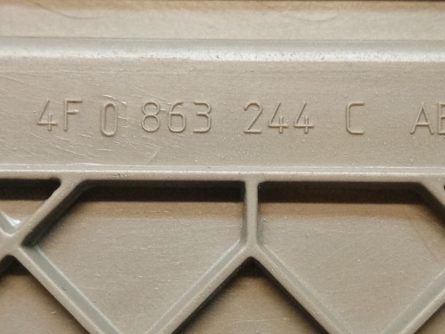 bontott AUDI A6 C6 Középső Kardánbox Burkolat