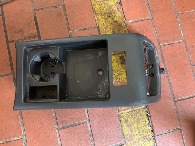 bontott AUDI A6 C6 Középső Kardánbox Burkolat