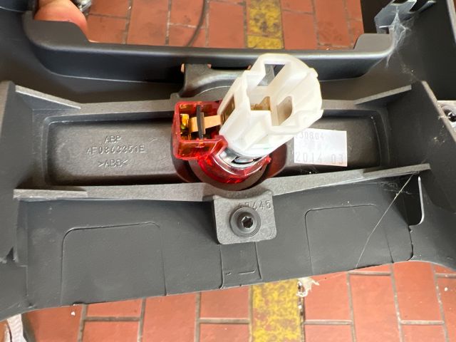 bontott AUDI A6 C6 Középső Kardánbox Burkolat