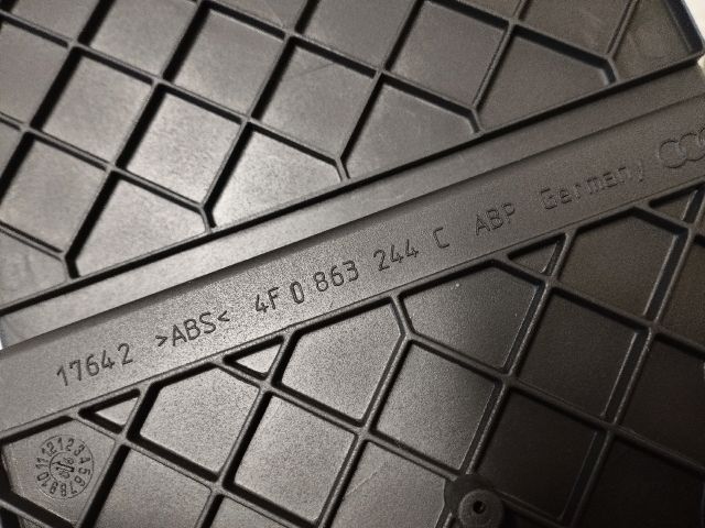 bontott AUDI A6 C6 Középső Kardánbox Burkolat