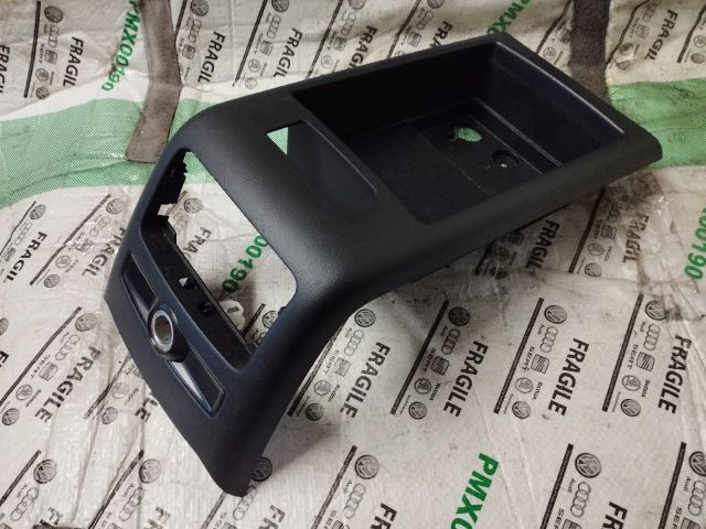 bontott AUDI A6 C6 Középső Kardánbox Burkolat