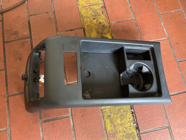 bontott AUDI A6 C6 Középső Kardánbox Burkolat