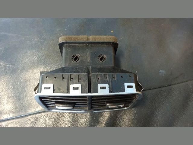 bontott AUDI A6 C6 Középső Szellőző