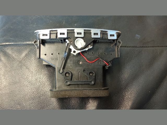 bontott AUDI A6 C6 Középső Szellőző