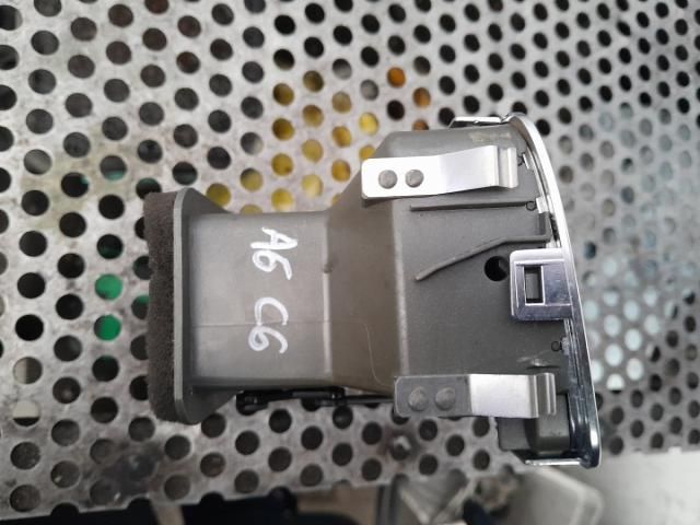 bontott AUDI A6 C6 Középső Szellőző