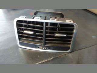 bontott AUDI A6 C6 Középső Szellőző