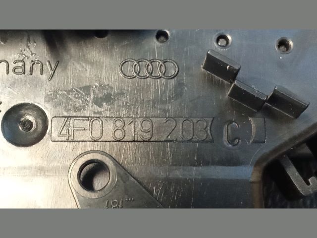 bontott AUDI A6 C6 Középső Szellőző