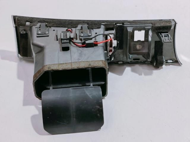 bontott AUDI A6 C6 Középső Szellőző