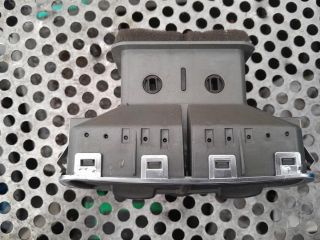 bontott AUDI A6 C6 Középső Szellőző