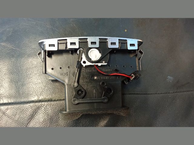 bontott AUDI A6 C6 Középső Szellőző