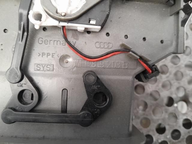 bontott AUDI A6 C6 Középső Szellőző