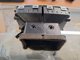 bontott AUDI A6 C6 Középső Szellőző