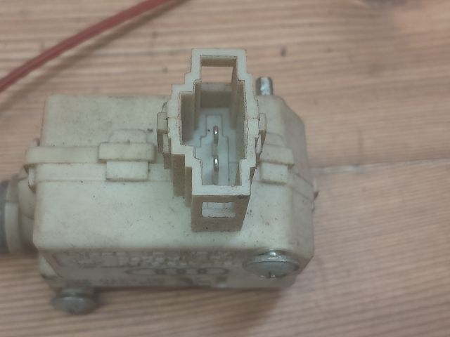 bontott AUDI A6 C6 Központizár Motor Tankajtó