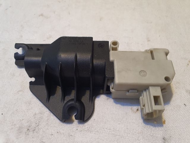 bontott AUDI A6 C6 Központizár Motor Tankajtó