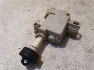 bontott AUDI A6 C6 Központizár Motor Tankajtó