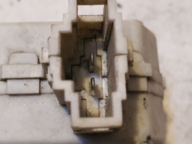 bontott AUDI A6 C6 Központizár Motor Tankajtó