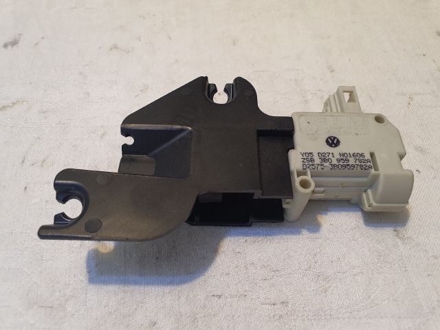 bontott AUDI A6 C6 Központizár Motor Tankajtó