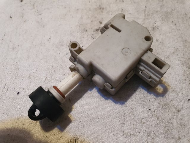 bontott AUDI A6 C6 Központizár Motor Tankajtó