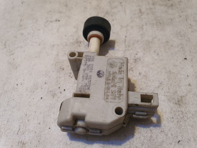 bontott AUDI A6 C6 Központizár Motor Tankajtó