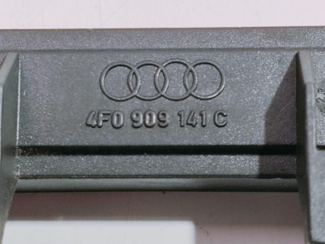 bontott AUDI A6 C6 Kulcs Nélküli Nyitás Jeladó