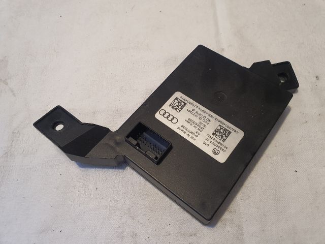 bontott AUDI A6 C6 Kulcs Nélküli Nyitás Jeladó