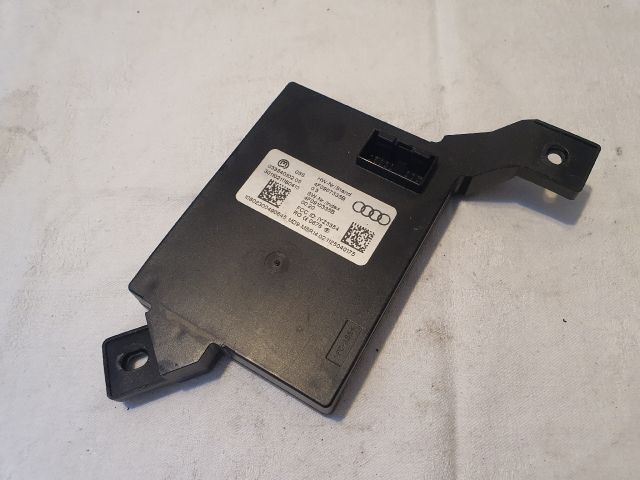 bontott AUDI A6 C6 Kulcs Nélküli Nyitás Jeladó