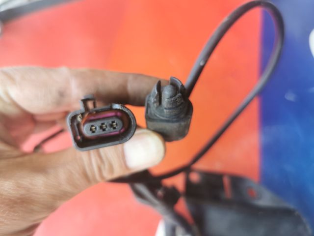 bontott AUDI A6 C6 Kürt