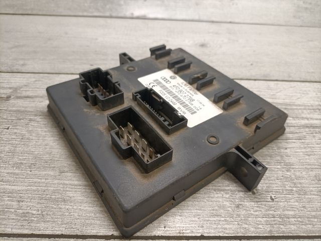 bontott AUDI A6 C6 Lámpa Vezérlő