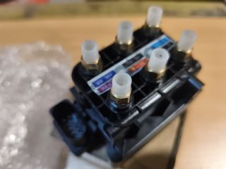 bontott AUDI A6 C6 Légrugó Vezérlő