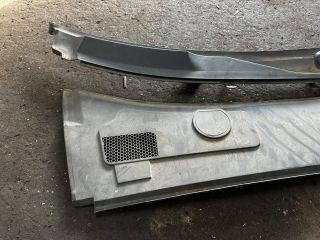 bontott AUDI A6 C6 Levélrács