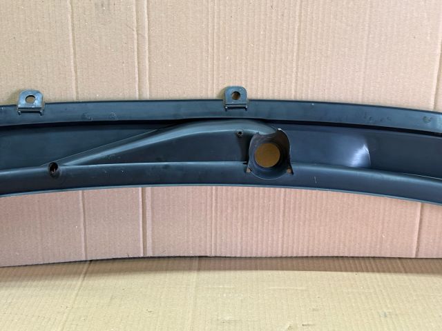 bontott AUDI A6 C6 Levélrács