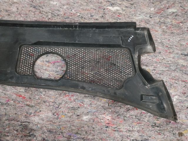 bontott AUDI A6 C6 Levélrács