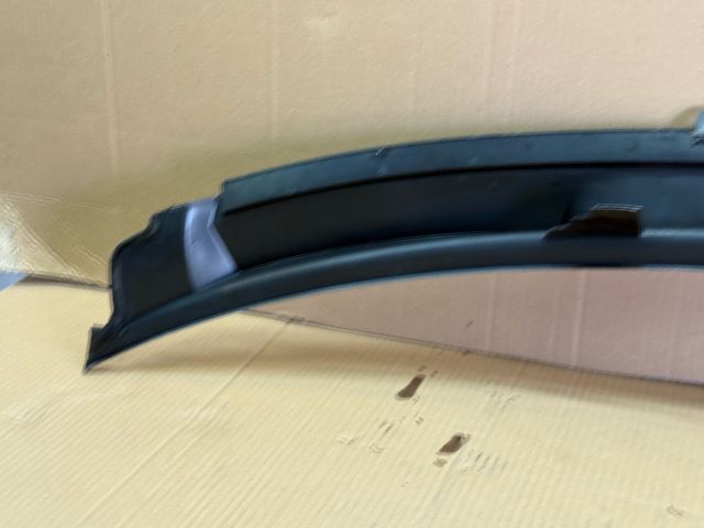 bontott AUDI A6 C6 Levélrács