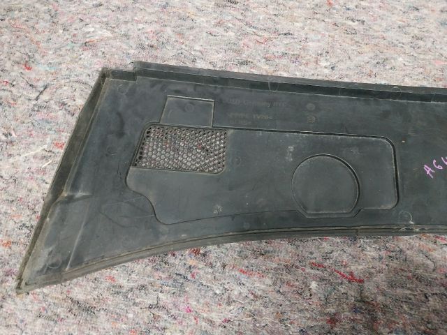 bontott AUDI A6 C6 Levélrács