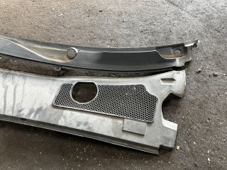 bontott AUDI A6 C6 Levélrács