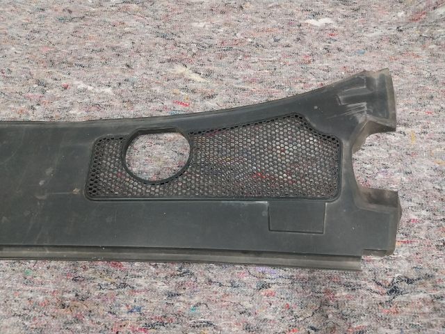 bontott AUDI A6 C6 Levélrács