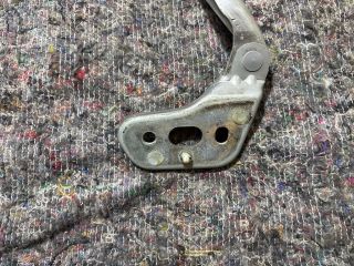 bontott AUDI A6 C6 Motorháztető Bal Zsanér