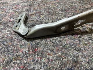 bontott AUDI A6 C6 Motorháztető Bal Zsanér