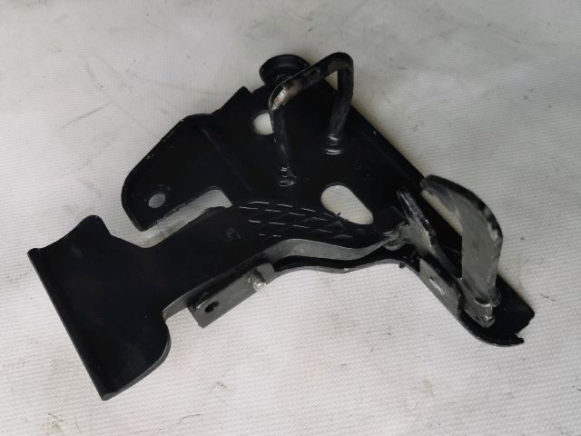 bontott AUDI A6 C6 Motorháztető Biztonsági Kampó