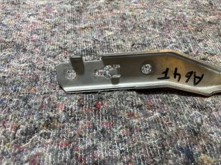 bontott AUDI A6 C6 Motorháztető Jobb Zsanér