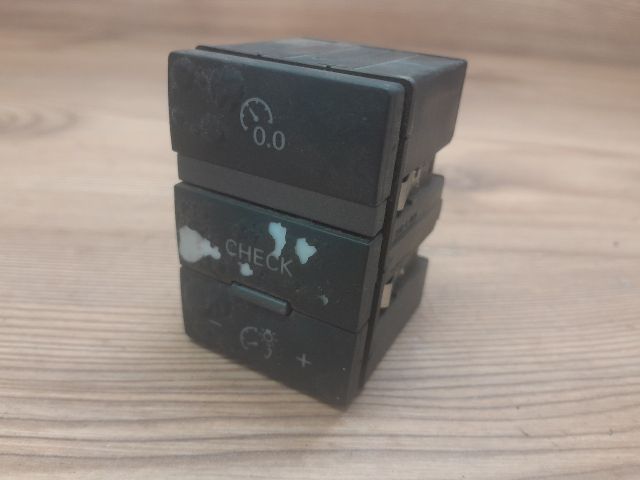 bontott AUDI A6 C6 Műszerfal Fényerő Szabályzó