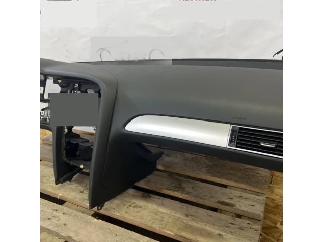 bontott AUDI A6 C6 Műszerfal Héj