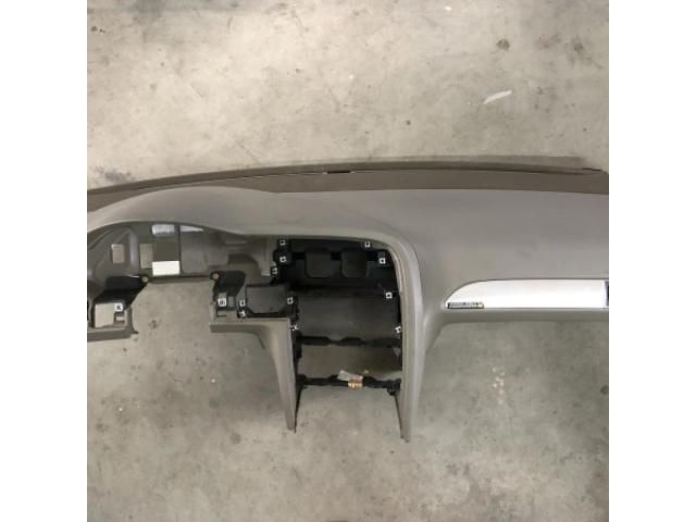 bontott AUDI A6 C6 Műszerfal Héj