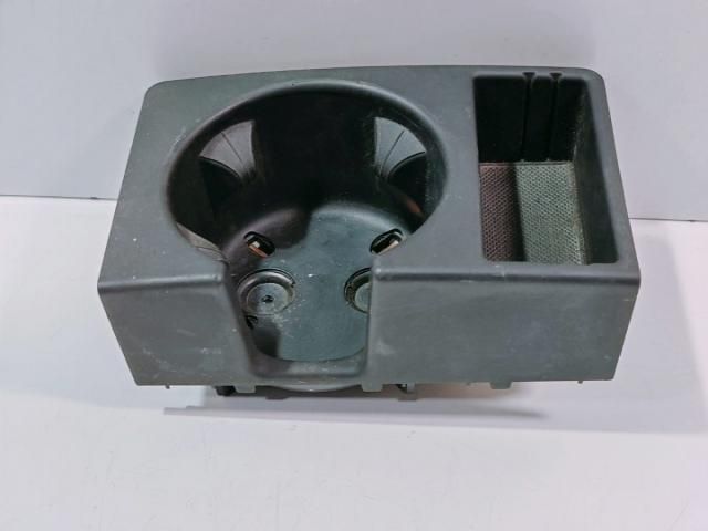 bontott AUDI A6 C6 Pohártartó