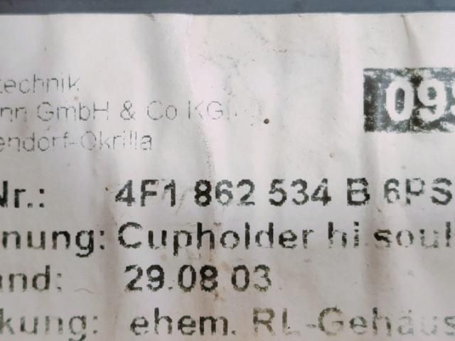 bontott AUDI A6 C6 Pohártartó