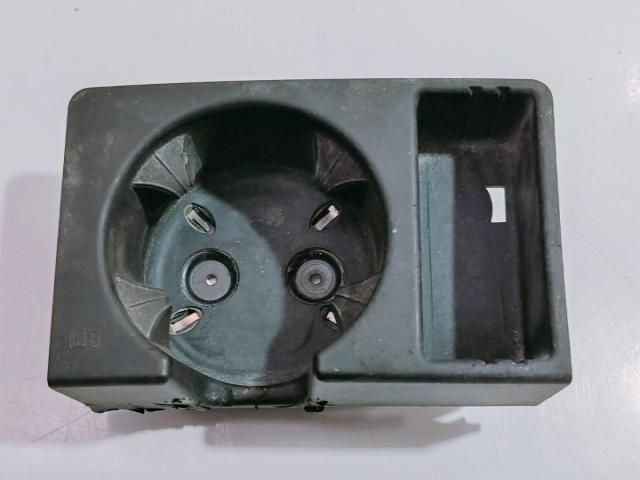 bontott AUDI A6 C6 Pohártartó