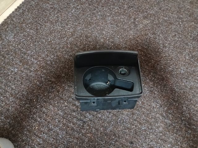 bontott AUDI A6 C6 Pohártartó