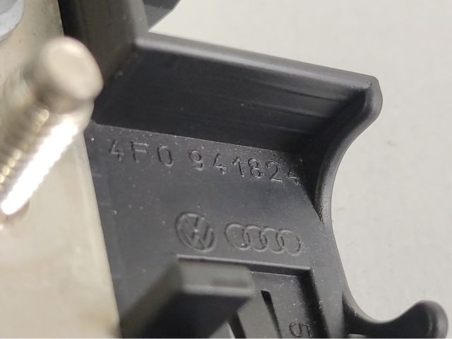 bontott AUDI A6 C6 Pozitív Kábel Elosztó