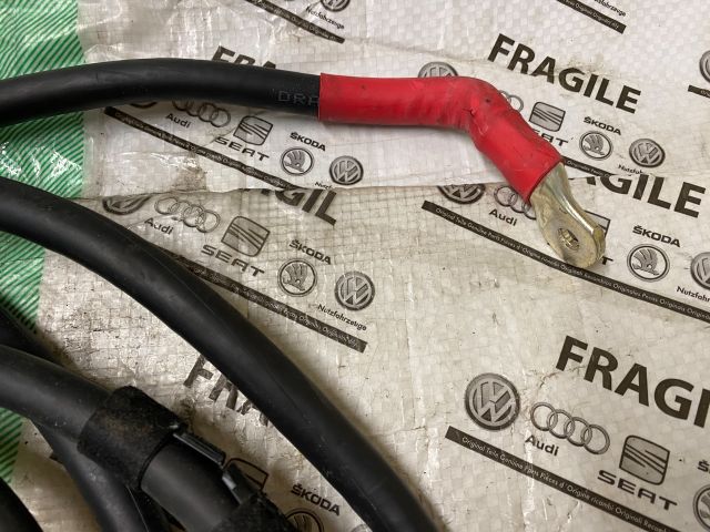 bontott AUDI A6 C6 Pozitív Kábel