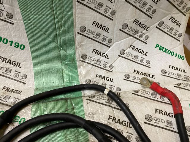 bontott AUDI A6 C6 Pozitív Kábel